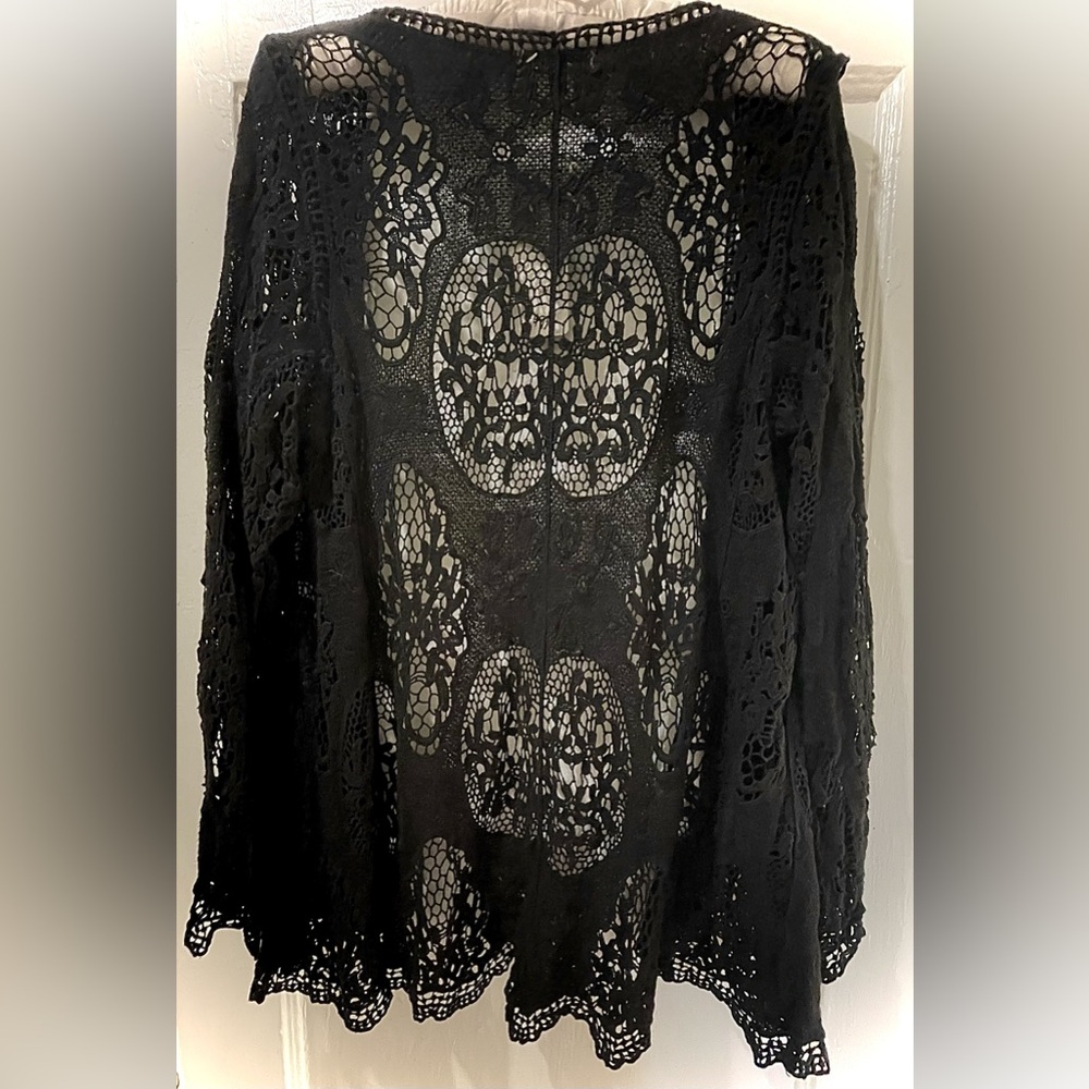 Vintage lace knit bell sleeve sweater